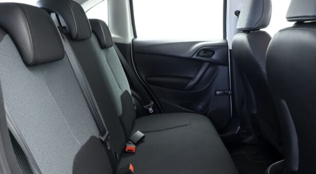 CITROEN C3 BERLINA CON PORTON 1.6 BLUEHDI 55KW LIVE 75 5P CITROEN C3 BERLINA CON PORTON 1.6 BLUEHDI 55KW LIVE 75 5P