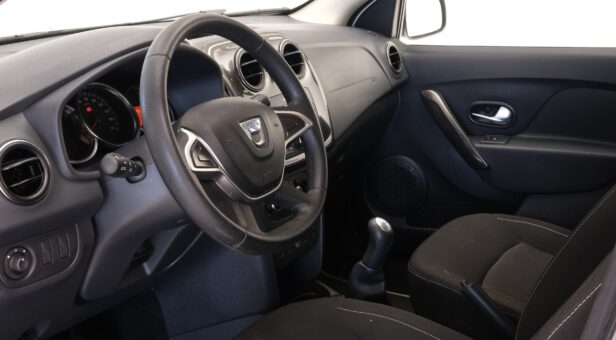 DACIA SANDERO BERLINA CON PORTON 1.5 BLUE DCI COMFORT 70KW 95 5P