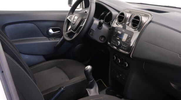 DACIA SANDERO BERLINA CON PORTON 1.5 BLUE DCI COMFORT 70KW 95 5P