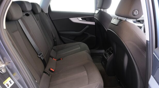 AUDI A4 FAMILIAR 2.0 30 TDI S TRONIC S LINE AVANT 136 5P