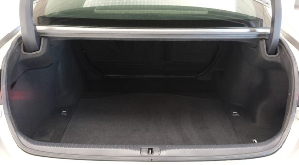 LEXUS RC 300h EXECUTIVE NAVIGATION COUPE AUTO 2.5 223 2P LEXUS RC 300h EXECUTIVE NAVIGATION COUPE AUTO 2.5 223 2P