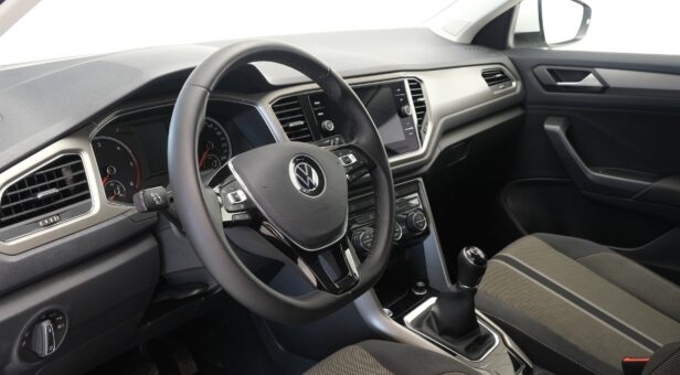 VOLKSWAGEN T-ROC TODOTERRENO 1.0 TSI 81KW ADVANCE R-LINE 110 5P VOLKSWAGEN T-ROC TODOTERRENO 1.0 TSI 81KW ADVANCE R-LINE 110 5P