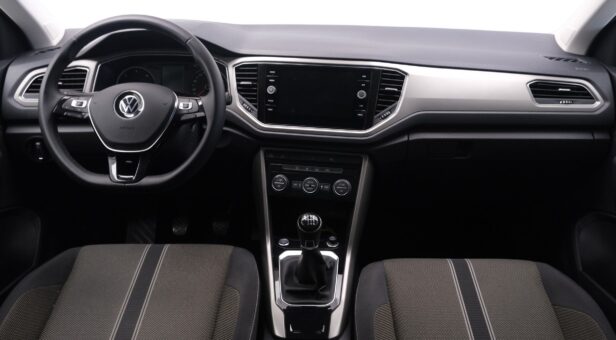 VOLKSWAGEN T-ROC TODOTERRENO 1.0 TSI 81KW ADVANCE R-LINE 110 5P VOLKSWAGEN T-ROC TODOTERRENO 1.0 TSI 81KW ADVANCE R-LINE 110 5P