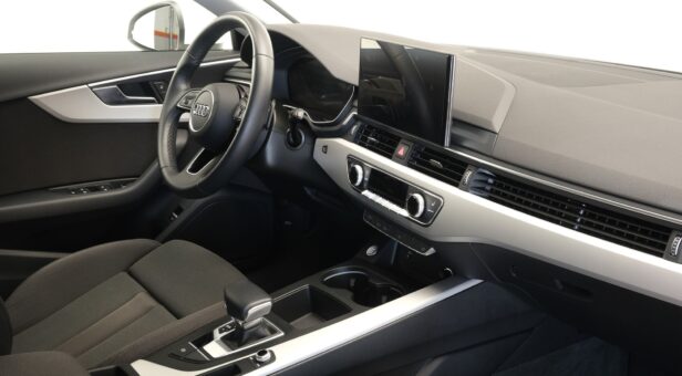 AUDI A4 FAMILIAR 2.0 30 TDI S TRONIC S LINE AVANT 136 5P
