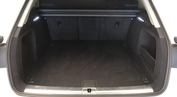 AUDI A4 FAMILIAR 2.0 30 TDI S TRONIC S LINE AVANT 136 5P