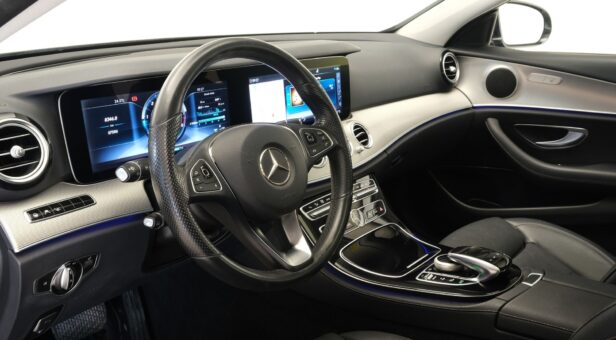MERCEDES CLASE E E 220 D AVANGARDE 2.0 194 4P MERCEDES CLASE E E 220 D AVANGARDE 2.0 194 4P