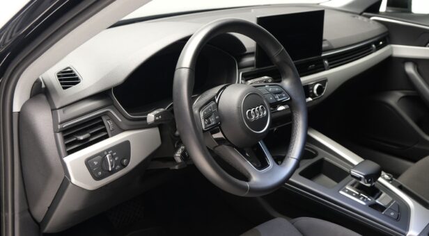 AUDI A4 FAMILIAR 2.0 30 TDI MHEV S TRON BLACK LINE AVANT 136 5P