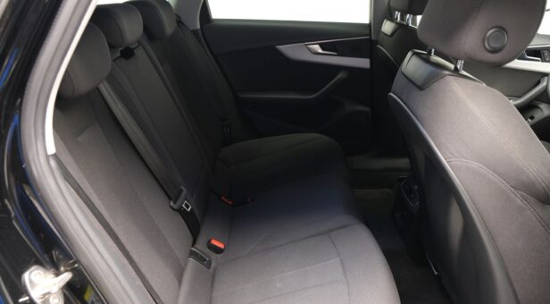 AUDI A4 FAMILIAR 2.0 30 TDI MHEV S TRON BLACK LINE AVANT 136 5P