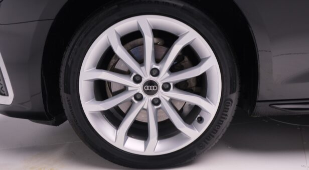 AUDI A4 FAMILIAR 2.0 30 TDI MHEV S TRON BLACK LINE AVANT 136 5P