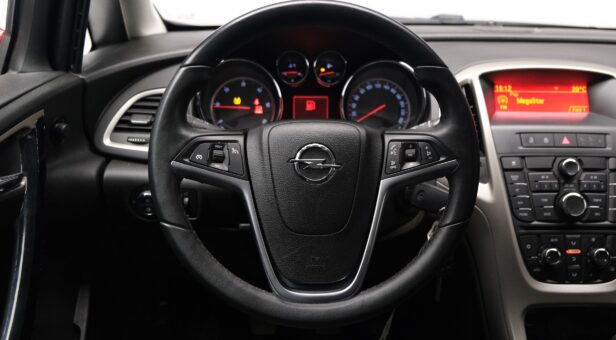 OPEL ASTRA BERLINA CON PORTON 1.6 ENJOY 115 5P