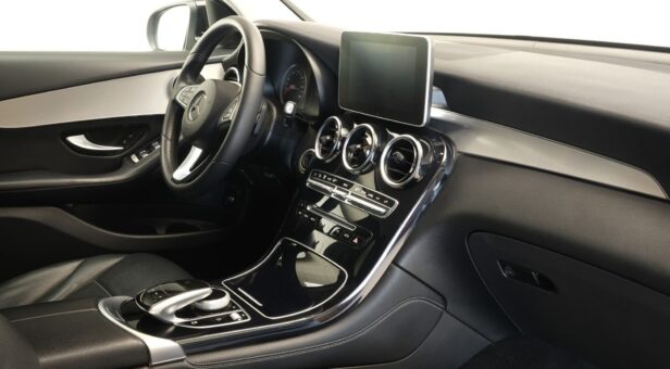 MERCEDES GLC-CLASS TODOTERRENO 2.1 GLC 220 D 4MATIC AUTO 170 5P MERCEDES GLC-CLASS TODOTERRENO 2.1 GLC 220 D 4MATIC AUTO 170 5P