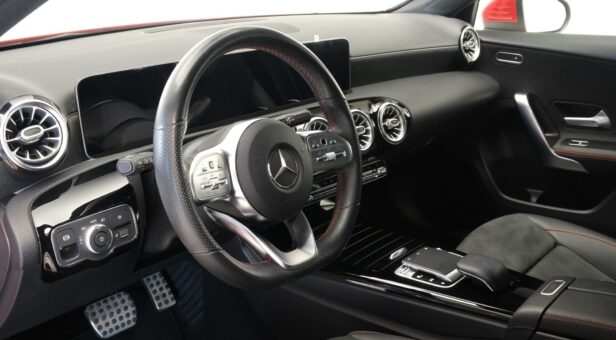 MERCEDES A-CLASS A 180 D AMG LINE MERCEDES A-CLASS A 180 D AMG LINE