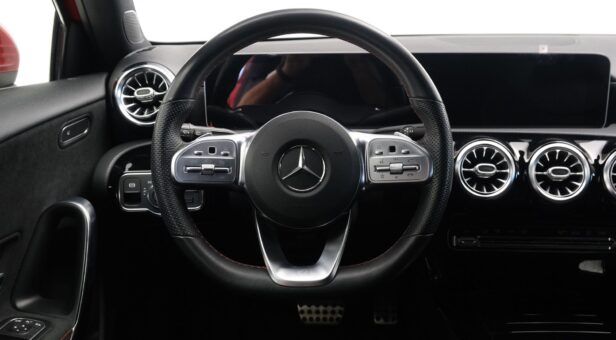 MERCEDES A-CLASS A 180 D AMG LINE MERCEDES A-CLASS A 180 D AMG LINE