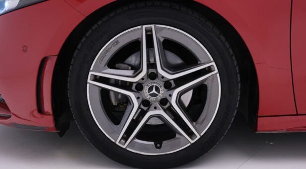 MERCEDES A-CLASS A 180 D AMG LINE MERCEDES A-CLASS A 180 D AMG LINE