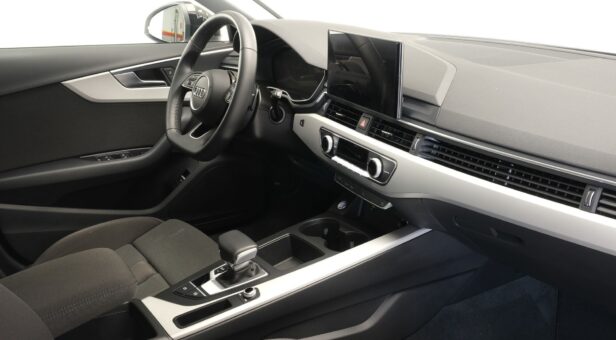 AUDI A4 FAMILIAR 2.0 35 TDI S TRONIC BLACK LINE AVANT 163 5P