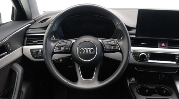 AUDI A4 SEDAN 2.0 30 TDI S TRONIC S LINE 136 4P