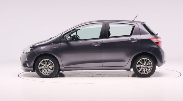 TOYOTA YARIS BERLINA CON PORTON 1.5 DUAL VVT-IE ACTIVE 111 5P