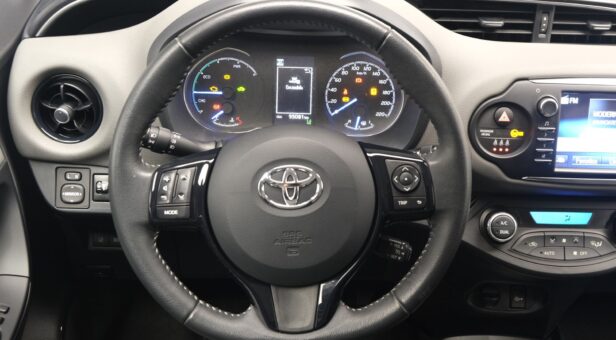 TOYOTA YARIS BERLINA CON PORTON 1.5 DUAL VVT-IE ACTIVE 111 5P