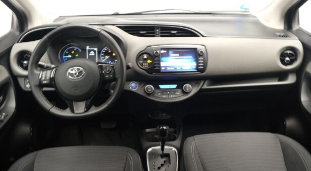 TOYOTA YARIS BERLINA CON PORTON 1.5 DUAL VVT-IE ACTIVE 111 5P