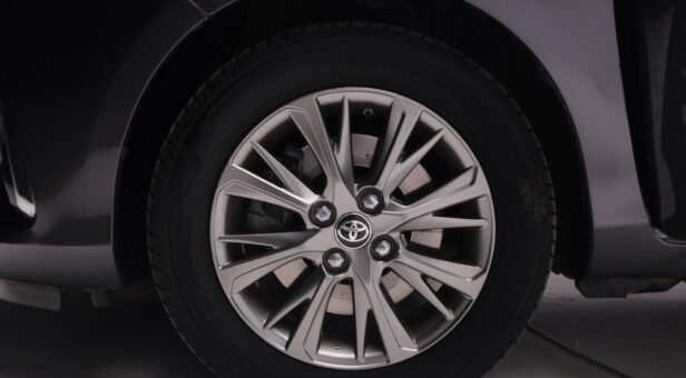 TOYOTA YARIS BERLINA CON PORTON 1.5 DUAL VVT-IE ACTIVE 111 5P