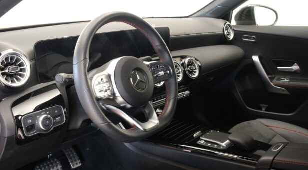 MERCEDES CLASE A A 180 d Compacto MERCEDES CLASE A A 180 d Compacto