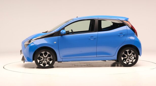 TOYOTA AYGO MINICOCHE 1.0 VVT-I X-PLAY 72 5P