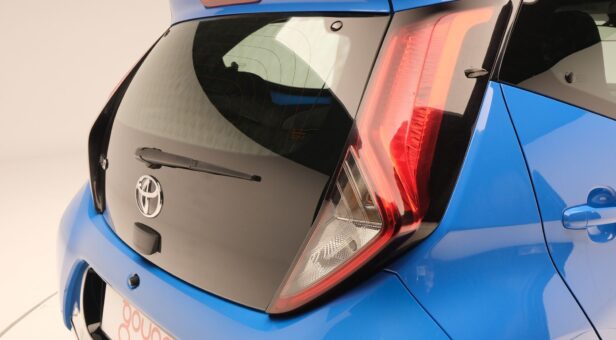TOYOTA AYGO MINICOCHE 1.0 VVT-I X-PLAY 72 5P