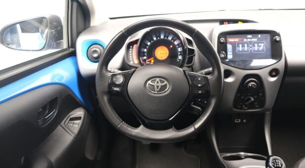 TOYOTA AYGO MINICOCHE 1.0 VVT-I X-PLAY 72 5P