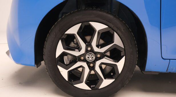 TOYOTA AYGO MINICOCHE 1.0 VVT-I X-PLAY 72 5P