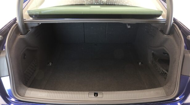 AUDI A4 SEDAN 2.0 30 TDI MHEV S TRONIC ADVANCED 136 4P