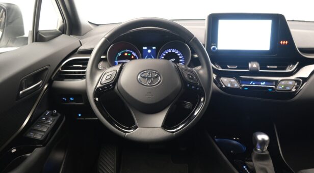TOYOTA C-HR BERLINA CON PORTON 1.8 VVT-I HYBRID ADVANCE AUTO 122 5P TOYOTA C-HR BERLINA CON PORTON 1.8 VVT-I HYBRID ADVANCE AUTO 122 5P
