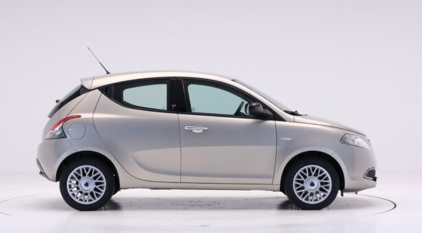 LANCIA YPSILON BERLINA CON PORTON 1.2 GOLD EVO II 69 5P