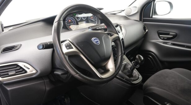 LANCIA YPSILON BERLINA CON PORTON 1.2 GOLD EVO II 69 5P