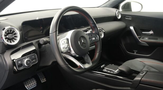 MERCEDES CLASE A A 200 d Compacto MERCEDES CLASE A A 200 d Compacto