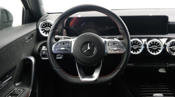 MERCEDES CLASE A A 200 d Compacto MERCEDES CLASE A A 200 d Compacto