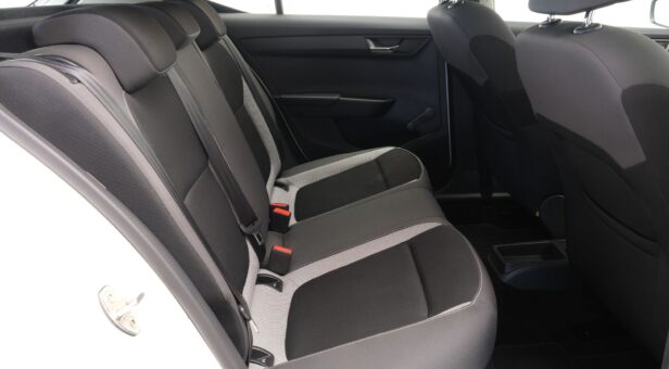 SKODA FABIA BERLINA CON PORTON 1.0 MPI 55KW BUSINESS 75 5P