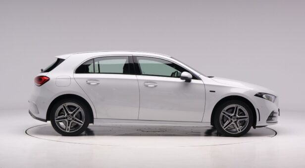 MERCEDES A-CLASS A 250 e compacto MERCEDES A-CLASS A 250 e compacto