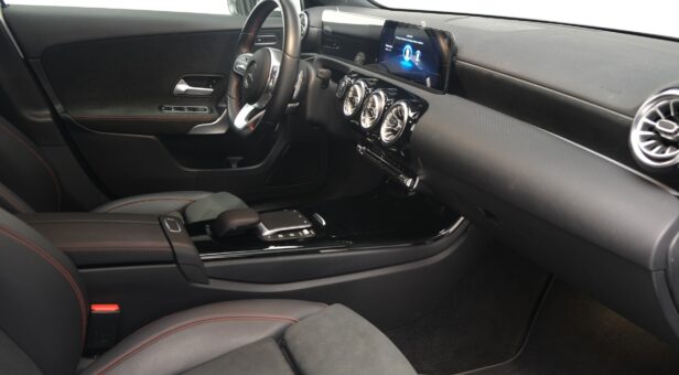 MERCEDES A-CLASS A 250 e compacto MERCEDES A-CLASS A 250 e compacto