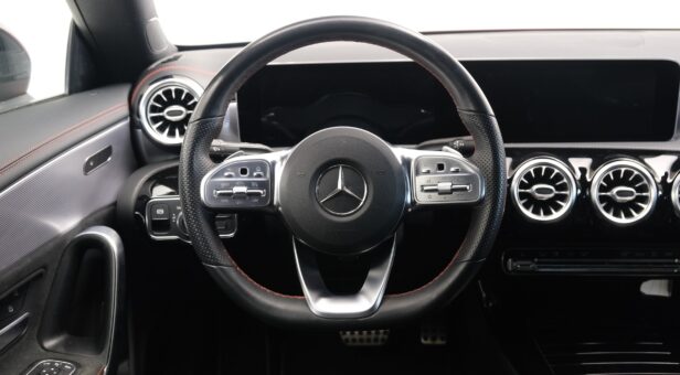 MERCEDES CLA -CLASS SEDAN 2.0 CLA 200 D DCT 150 4P MERCEDES CLA -CLASS SEDAN 2.0 CLA 200 D DCT 150 4P