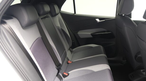 VOLKSWAGEN ID.3 BERLINA CON PORTON BEV 62KWH 107KW LIFE AUTO 146 5P