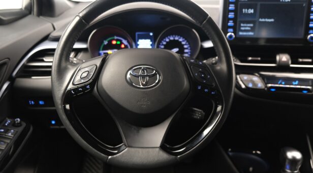 TOYOTA C-HR BERLINA CON PORTON 1.8 VVT-I HYBRID ADVANCE AUTO 122 5P TOYOTA C-HR BERLINA CON PORTON 1.8 VVT-I HYBRID ADVANCE AUTO 122 5P