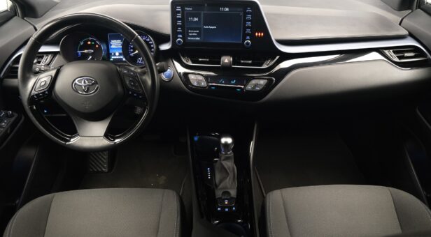 TOYOTA C-HR BERLINA CON PORTON 1.8 VVT-I HYBRID ADVANCE AUTO 122 5P TOYOTA C-HR BERLINA CON PORTON 1.8 VVT-I HYBRID ADVANCE AUTO 122 5P