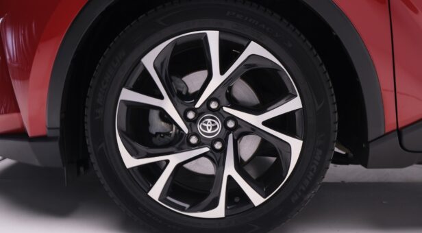 TOYOTA C-HR BERLINA CON PORTON 1.8 VVT-I HYBRID ADVANCE AUTO 122 5P TOYOTA C-HR BERLINA CON PORTON 1.8 VVT-I HYBRID ADVANCE AUTO 122 5P