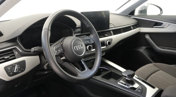 AUDI A4 SEDAN 2.0 30 TDI S TRONIC ADVANCED 136 4P