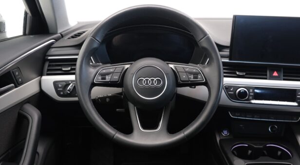 AUDI A4 SEDAN 2.0 30 TDI S TRONIC ADVANCED 136 4P