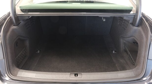 AUDI A4 SEDAN 2.0 30 TDI S TRONIC ADVANCED 136 4P