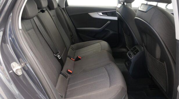 AUDI A4 SEDAN 2.0 30 TDI S TRONIC ADVANCED 136 4P