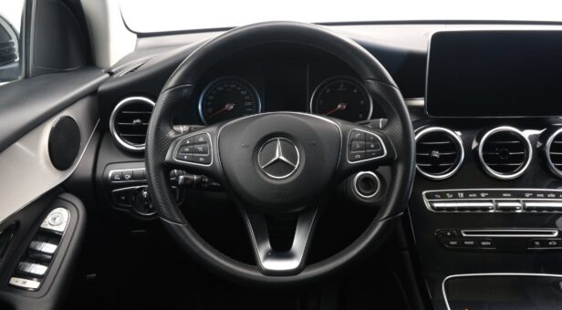 MERCEDES GLC-CLASS TODOTERRENO 2.1 GLC 220 D 4MATIC AUTO 170 5P MERCEDES GLC-CLASS TODOTERRENO 2.1 GLC 220 D 4MATIC AUTO 170 5P