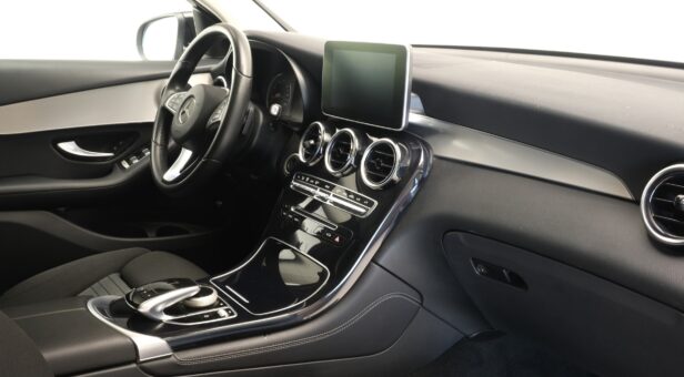 MERCEDES GLC-CLASS TODOTERRENO 2.1 GLC 220 D 4MATIC AUTO 170 5P MERCEDES GLC-CLASS TODOTERRENO 2.1 GLC 220 D 4MATIC AUTO 170 5P