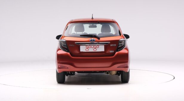 TOYOTA YARIS BERLINA CON PORTON 1.5 VVT-I HYBRID ACTIVE AUTO 100 5P